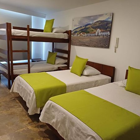 Hotel Milan Дуітама Екстер'єр фото