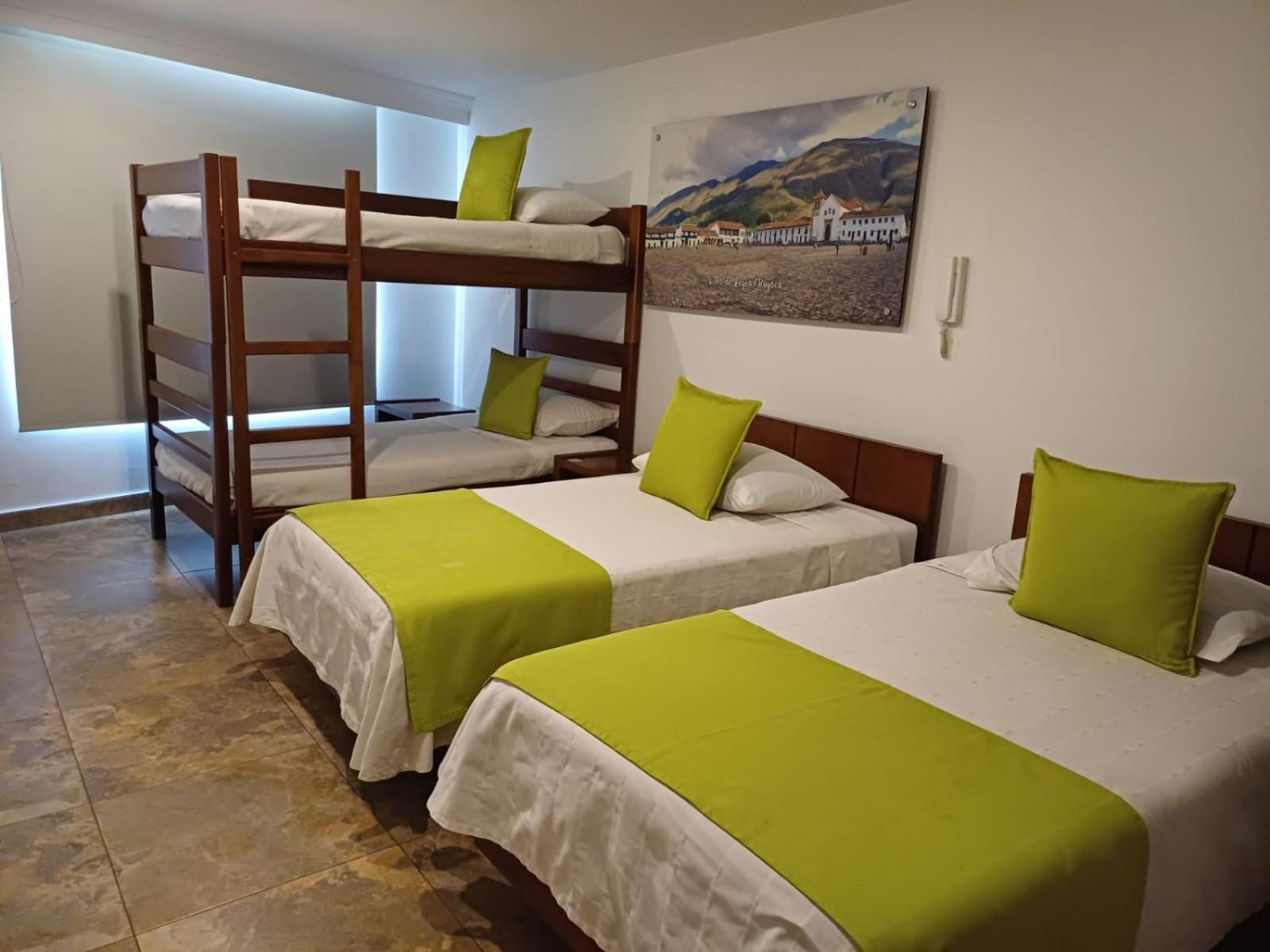 Hotel Milan Дуітама Екстер'єр фото